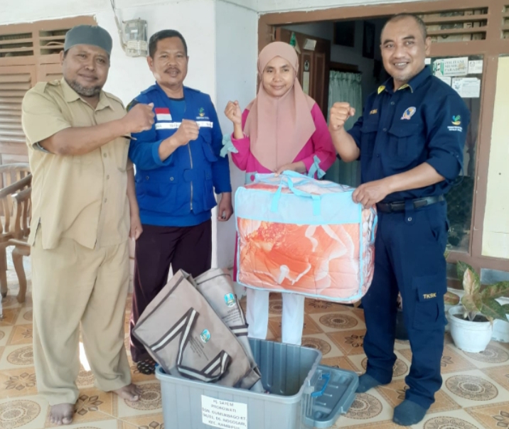 2 Warga Desa Nogosari Dapat Bantuan dari Gubernur Jawa Timur