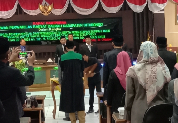 Anggota DPRD PAW Dilantik Ketua DPRD Situbondo