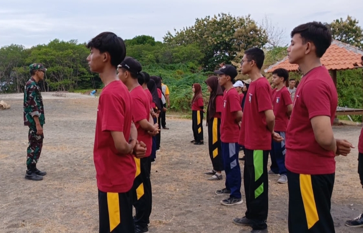 Anggota Koramil 06 Kendit Bentuk Calon Pemimpin Tangguh dan Tahan Uji