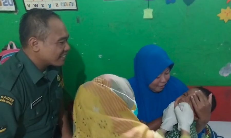Babinsa Kendit Bersama Aparat Terkait Peduli Kesehatan Anak