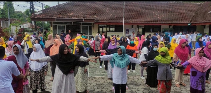Babinsa Kodim 0822 Monitoring Festival Lansia Tahun 2022