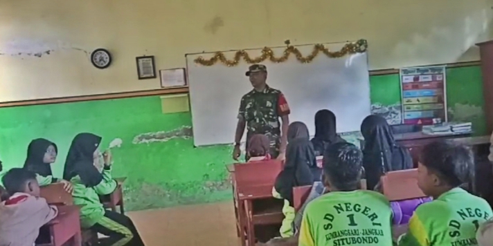 Babinsa Koramil 0823/09 Jangkar Gelar Wawasan Kebangsaan di SDN 1 Kumbangsari