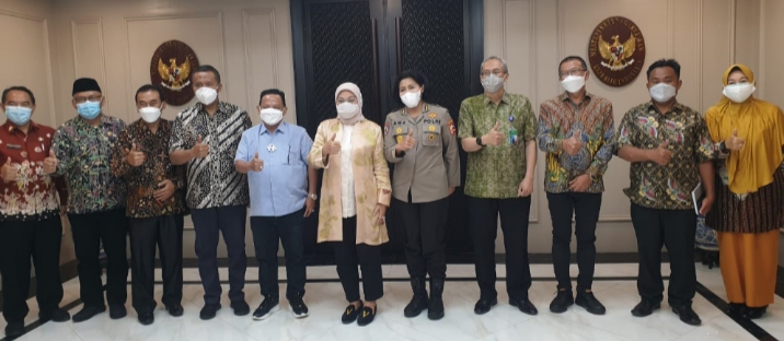 Begini Oleh-oleh Cerita Kabid Penta Disnakertrans Yurinar