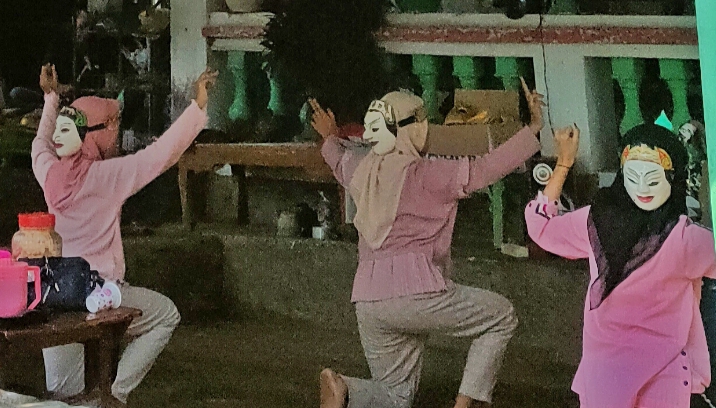 Berkunjung ke Sanggar Wahana Puspa Budaya Cak Tutun di Situbondo