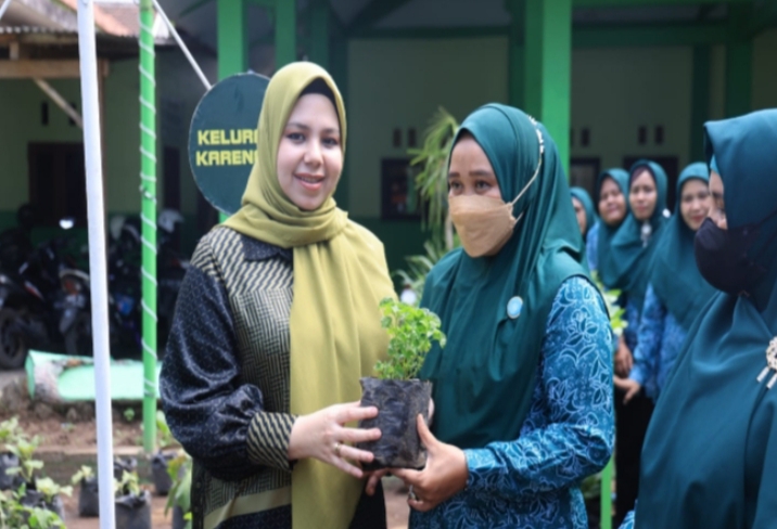 Bertemu Pengurus Kelurahan, Ketua Tim Penggerak PKK Dikeluhi Ayam dan Hama