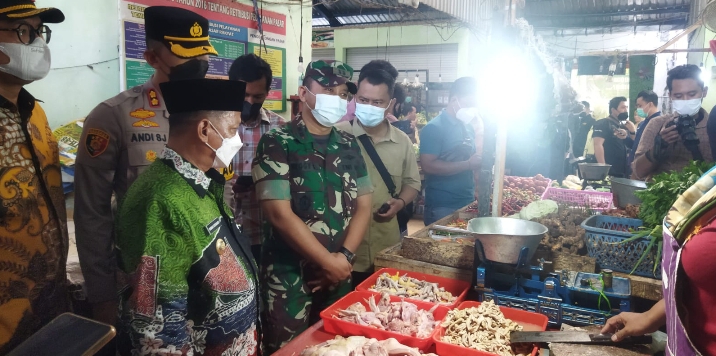 Bupati Situbondo dan Forkopimda Pantau Harga Sembako di Pasar Ardirejo