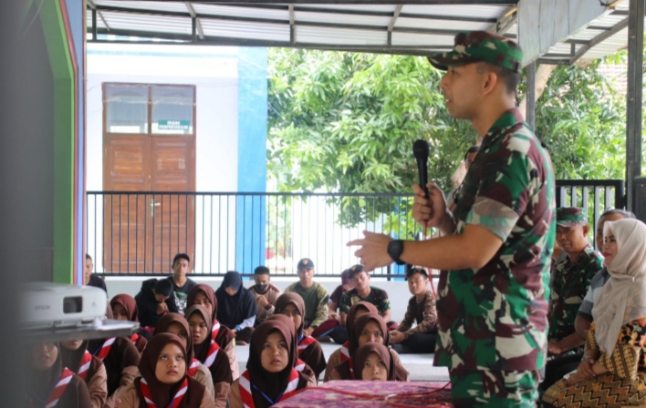 Dandim 0823 Berikan Arahan Kepada Para Siswa-siswi SMKN 1 Situbondo