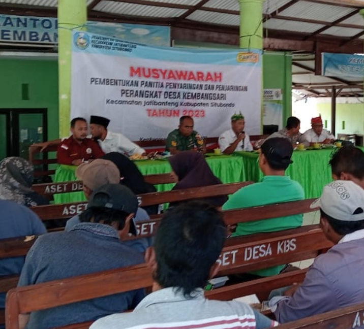Danramil 0823/14 Jatibanteng Serma Samsul Arifin Hadiri Pembentukan Tim Penjaringan Perangkat Desa