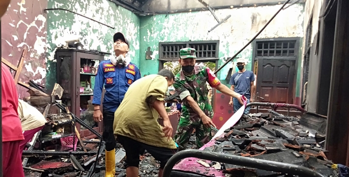 Klinik Bersalin di Jatibanteng Ludes Terbakar Diduga Akibat Korsleting Listrik di Ruang Perlengkapan