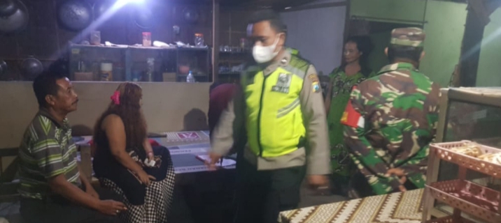 Diduga Wanita Pekerja Seks Komersial Mangkal di Warung Remang Dipulangkan oleh Petugas Gabungan