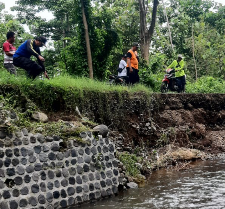 Diguyur Hujan Lebat Dua Jam , Debit Air Sungai
