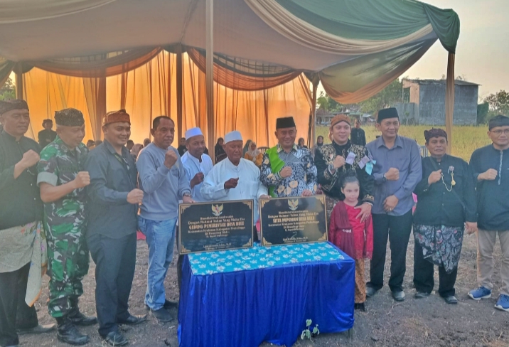 Kirap Tumpeng Pada Acara Selamatan Desa Bulu Dihadiri oleh Pj Bupati Probolinggo Ugas Irwanto