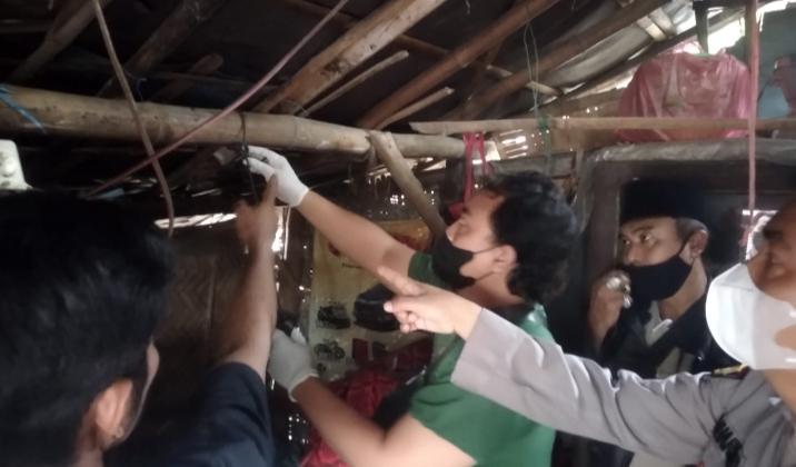 Seorang Nenek di Situbondo Ditemukan Meninggal dengan Cara Gantung Diri