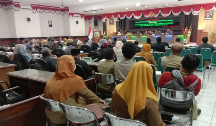 DPRD Situbondo Gelar Paripurna, Bahas Persetujuan Raperda Perubahan APBD