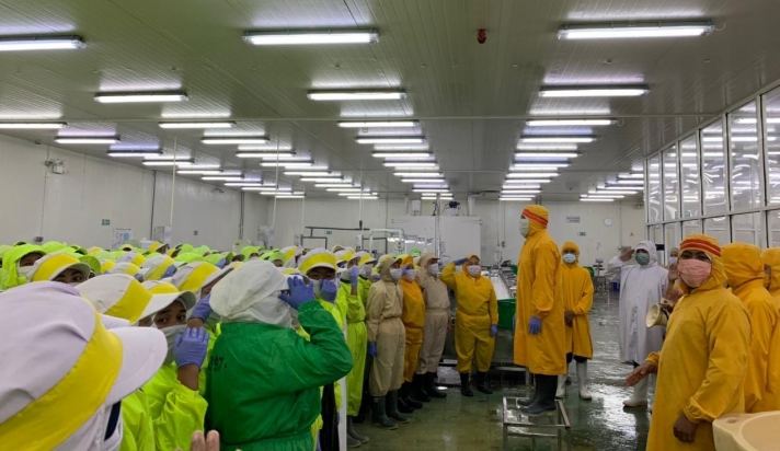 Gelar Upacara HUT Kemerdekaan RI ke 77 di Ruangan Proses Produksi
