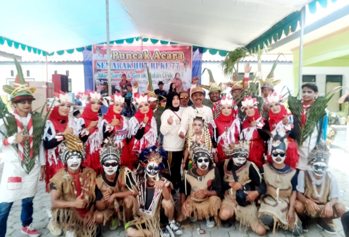 Gerak Jalan Unik dan Karnaval di Desa Sokogidri Ledokombo Cukup Meriah 