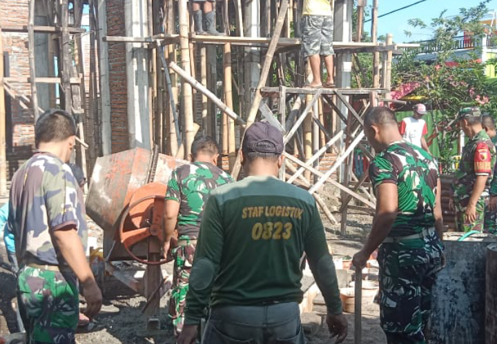 Gotong Royong TNI dan Warga Bangun Masjid Al-Kautsar di Desa Kotakan
