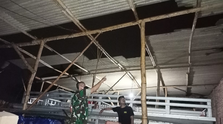 Hujan Deras dan Angin Kencang Amuk Kandang Itik dan Kambing Serta 3 Unit Rumah Warga Besuki