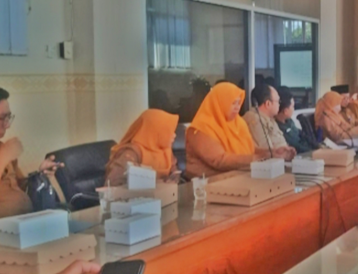 Ikuti Pembahasan Naskah Akademik dan Rancangan Perda Pajak Daerah dan Retribusi Daerah di DPRD