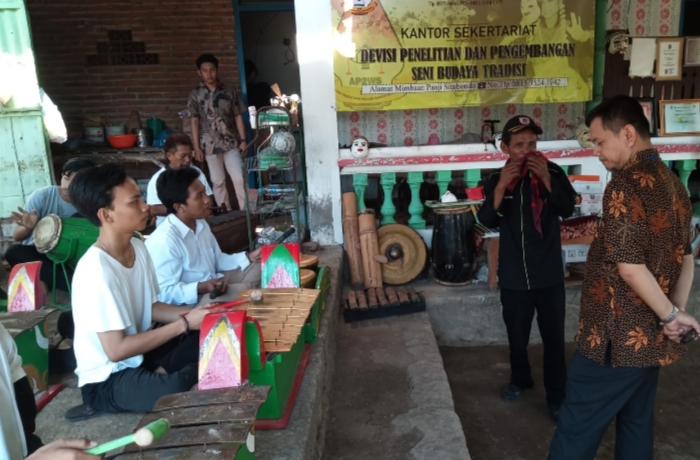 Padepokan Hosnatun Jadi Laboratorium Pusat Penelitian dan Pengembangan Seni Budaya Tradisi Situbondo