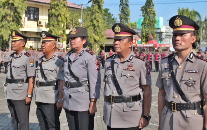 Kapolres Situbondo Pimpin Sertijab Kasat Lantas, Dua Kapolsek dan Kenaikan Pangkat Pengabdian