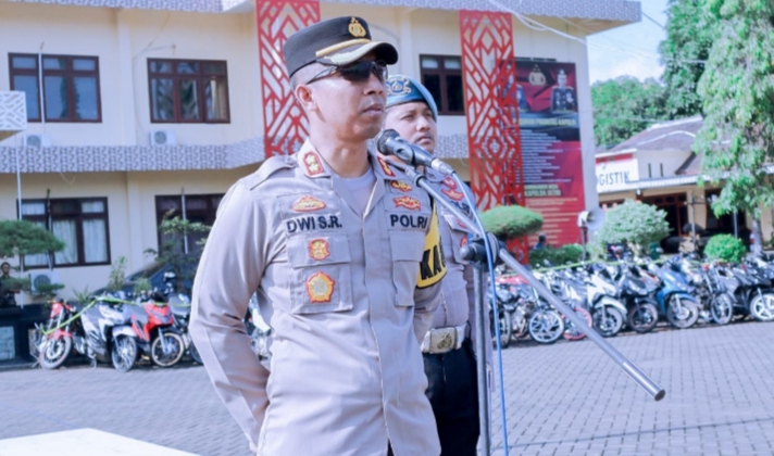 Kapolres Situbondo Sampaikan Hasil Rakornas BNPB Pada Saat Apel Pagi