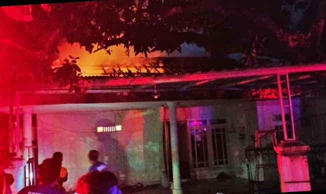 Kebakaran Rumah di Jalan Gunung Arjuno Kecamatan Panji, Kerugian Ditaksir Mencapai Ratusan Juta