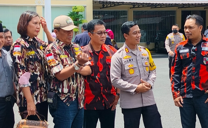 Ketua GM FKPPI 1324 Jember Bersama Lintas Ormas Audiensi Dengan Kapolres Jember