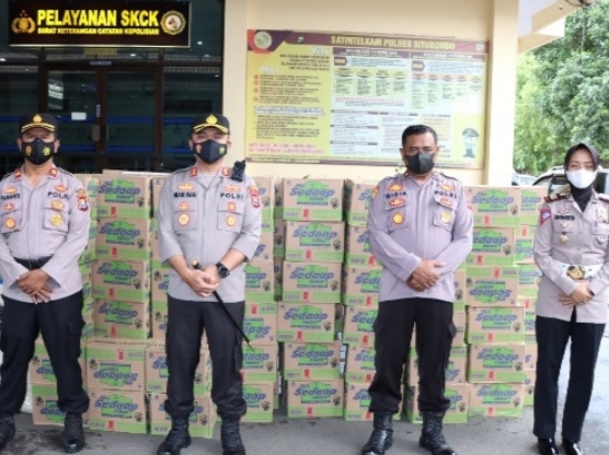 Polres Situbondo Kirimkan Bantuan Buat Warga Terdampak Erupsi Gunung Semeru