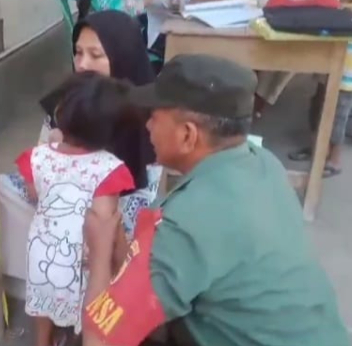 Koramil 0823/12 Suboh Lakukan Pendampingan Bidan Desa pada Kegiatan Posyandu