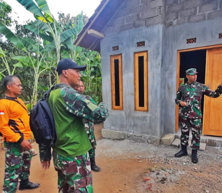 Letkol (Inf) Alexander AB, SE. Pastikan Pengerjaan Sumur Bor dan RTLH Selesai Tepat Waktu