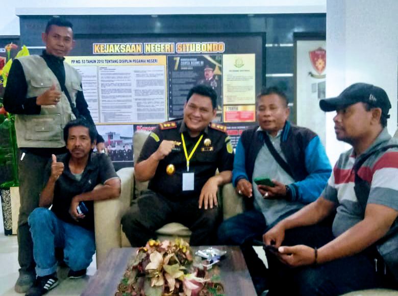 Lintas Media Online Jalin Silaturahmi Bersama Kajari Situbondo 