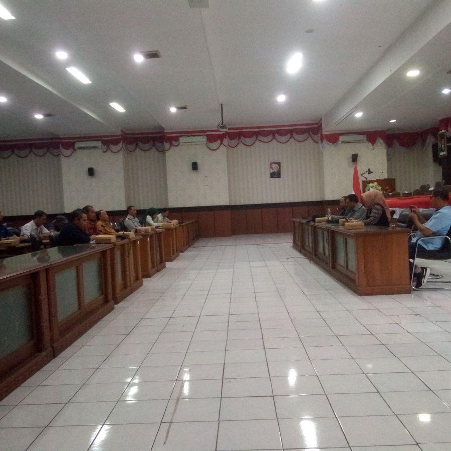 Marak Gula Rafinasi, Para Petani Merugi, Komisi II DPRD Situbondo Berikan Solusi 