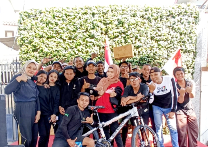 Peringati HUT RI KE 77, Lingkungan RW 01 Krajan Kebonsari Gelar Jalan Sehat