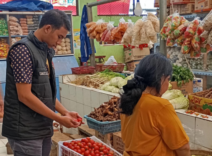 Satgas Pangan Polres Situbondo Cek Stok dan Harga Bahan Pokok di Pasar Tradisional