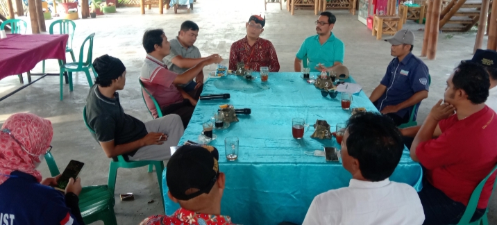 Para Kepala Desa Berkumpul di Kampung KK-26, Bahas Pembangunan Situbondo ke Depan