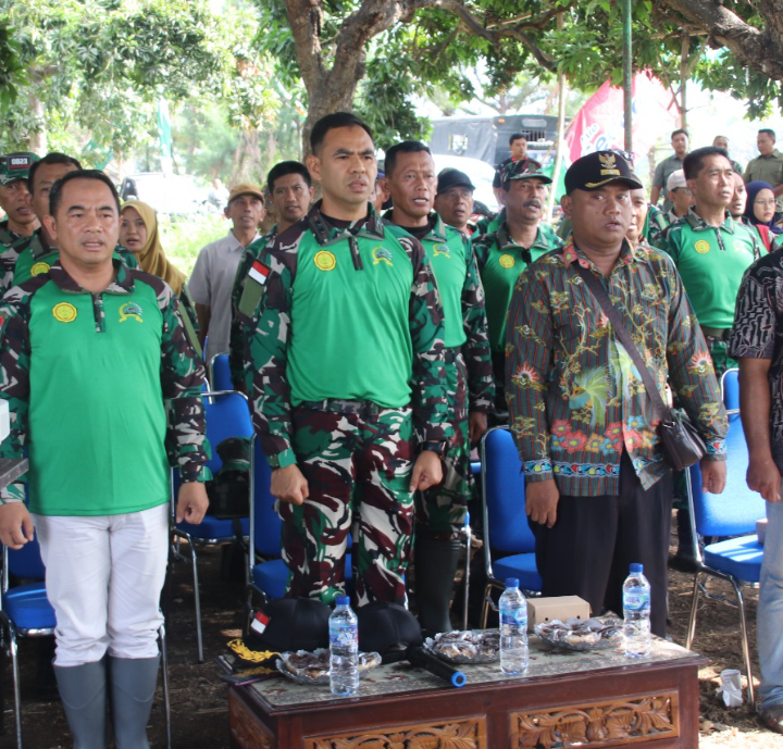 Penyerahan Simbolis dan Pengairan Perdana Irpom 2024 Dukung Ketahanan Pangan di Situbondo
