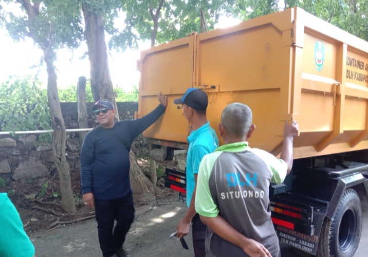 Pihak DLH Situbondo Gelar Sosialisasi Keselamatan Berlalu Lintas Bagi Petugas Lapangan di TPA