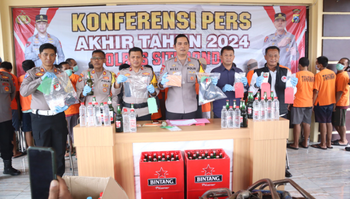 Polres Situbondo Gelar Konferensi Pers Akhir Tahun 2024, Angka Laka Lantas dan Kriminalitas Menurun