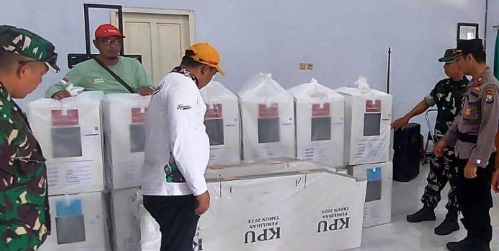Polres Situbondo Jaga Ketat Logistik Pilkada di Seluruh PPK