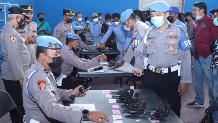 Antisipasi Penyalahgunaan dan Pastikan Kondisi Baik, Polres Situbondo Periksa 65 Senjata Api Dinas