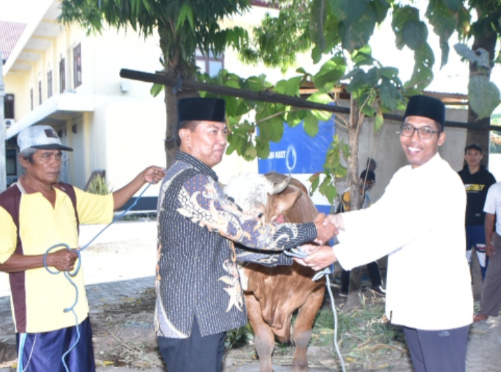Polres Situbondo Qurban 7 Ekor Sapi dan 16 Kambing di Hari Raya Idul Adha 1444 Hijriyah