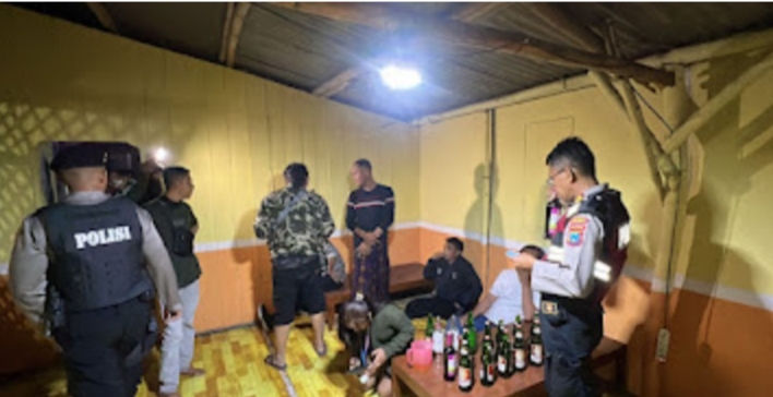 Jelang Idul Fitri 1 Syawal 1444 Hijriyah, Polres Situbondo Razia Minuman Keras di Sejumlah Kafe