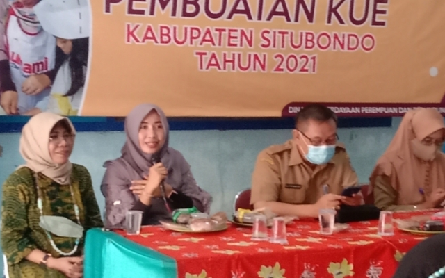 Puluhan Emak-emak Dapat Alat-alat Dari DPPPA Situbondo