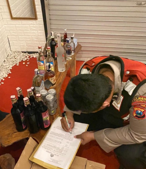Polisi Tabuh Genderang Perang dan Gencar Razia Minuman Keras Jelang Lebaran di Kecamatan Banyuputih