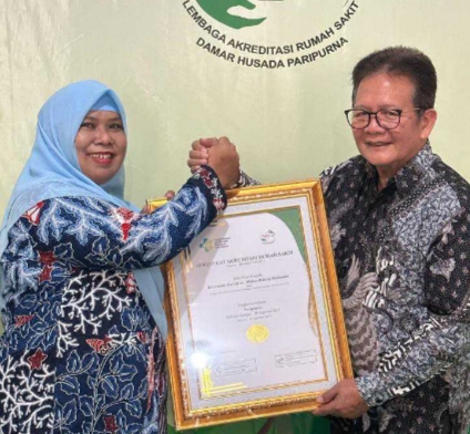 RSUD Abdoerrahem Situbondo Terima Sertifikat Akreditasi Rumah Sakit dengan Predikat Lulus Paripurn