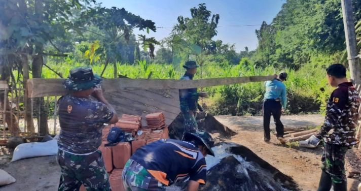 RTLH, Guyub Rukun TNI Bersama Masyarakat Desa Jatisari