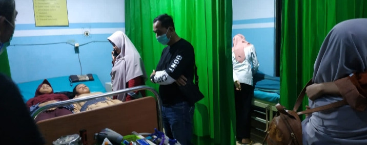 Belasan Siswa Sidoarjo Nyaris Tenggelam  Saat Mandi dan Kejar Bola di Pantai Banyuglugur