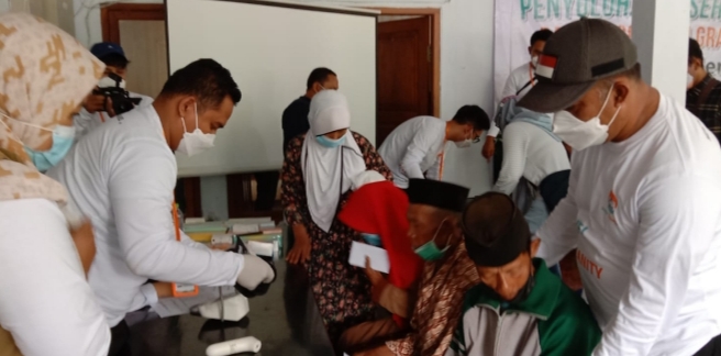 Program Doctor Traveller di Situbondo Sasar Masyarakat Desa Terpencil  yang Sulit Terjangkau