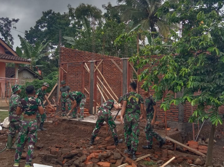 Satgas TMMD Ke-116 Kodim 0822 Rehab Musholla An - Nur